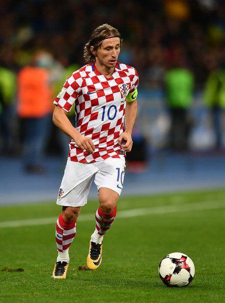 雄鹿vs篮网前瞻：托马斯继续缺席，字母哥能否率队结束7连败？