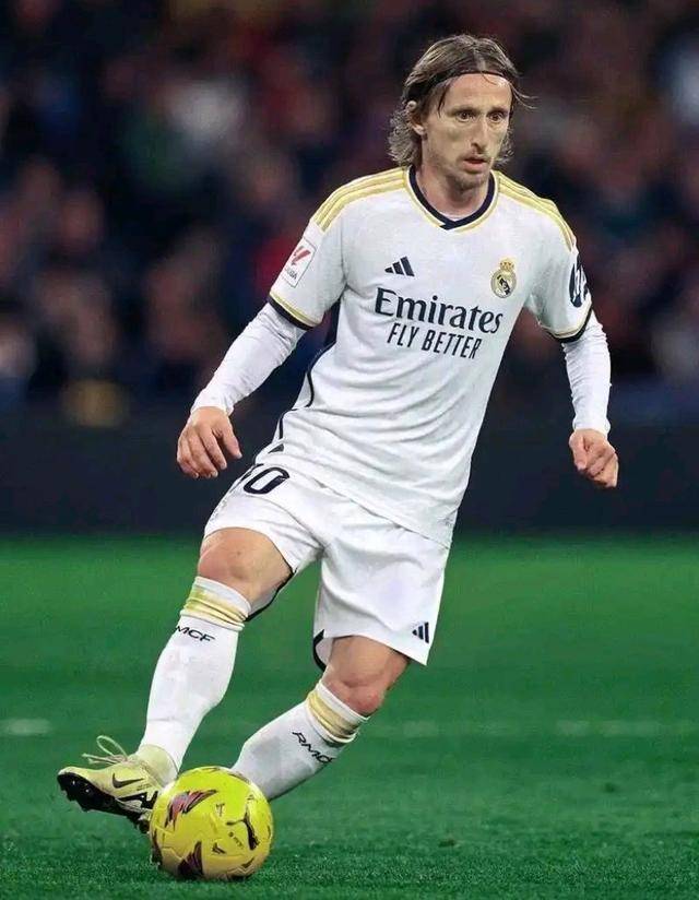 CBA：浙江男篮主场轻取新疆