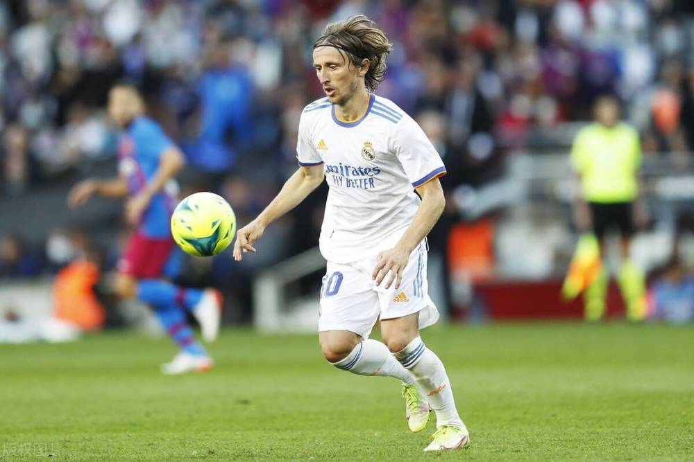 王燊超赛后喊话球迷：明年为第五个冠军拼搏